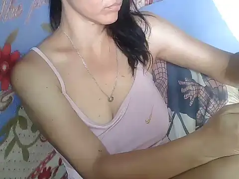 Snapshot of Katerine43 chatting on 10/05/25, 12:47 Katerine43 online show from 10/05/25, 12:47