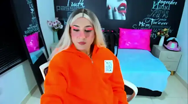 DarianaGia online show from 12/02/24, 09:02