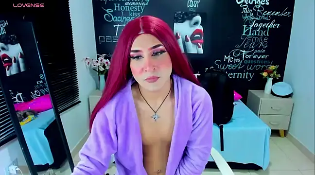 DarianaGia online show from 12/08/24, 09:24