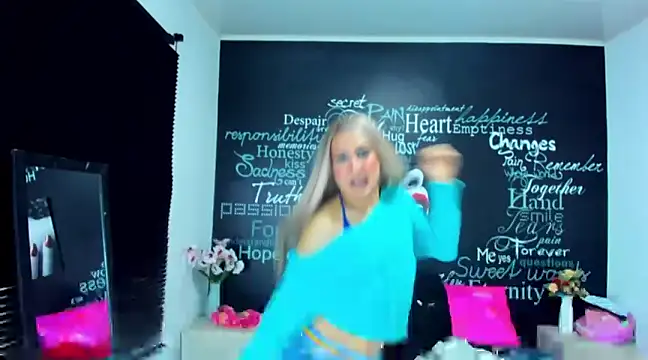 DarianaGia online show from 12/14/24, 09:18