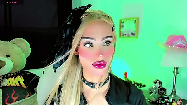 dollswit01 online show from 01/20/25, 11:21