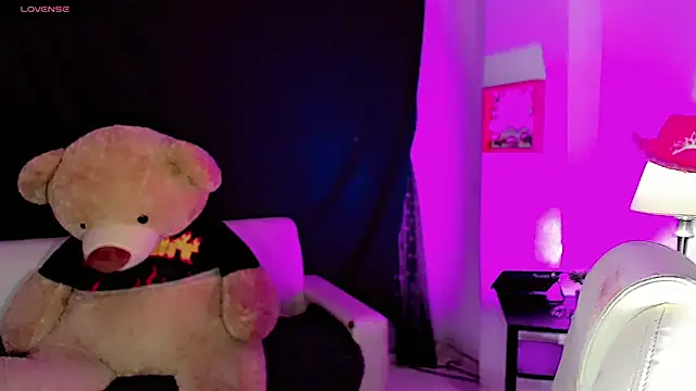 dollswit01 online show from 03/06/25, 03:57