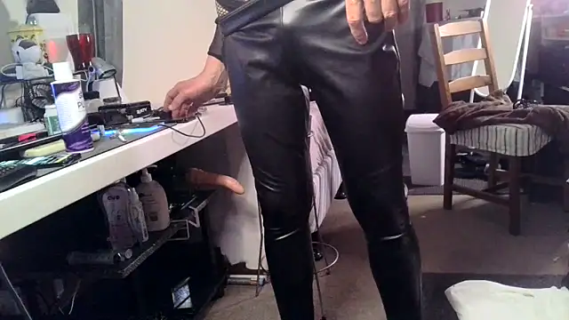 Snapshot of SissyJamie123 chatting on 04/15/26, 06:48 SissyJamie123 online show from 04/15/26, 06:48