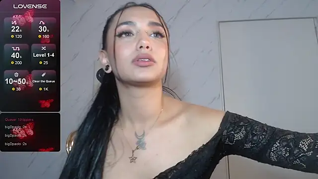 Snapshot of _ella_b chatting on 12/01/24, 04:29 ella b online show from 12/01/24, 04:29