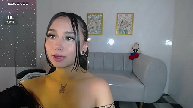 Snapshot of _ella_b chatting on 01/22/25, 06:10 ella b online show from 01/22/25, 06:10