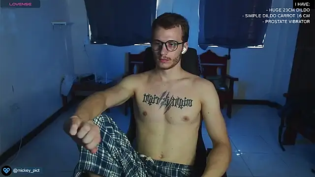 mickeypict online show from 12/27/24, 04:04