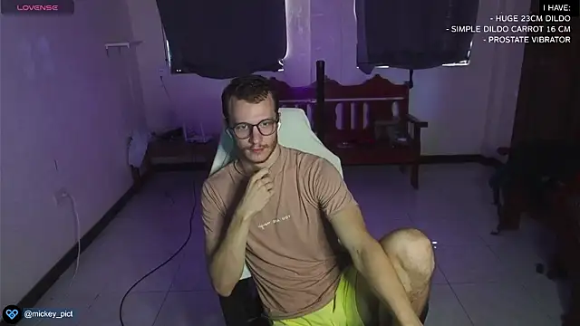 mickeypict online show from 12/30/24, 06:31