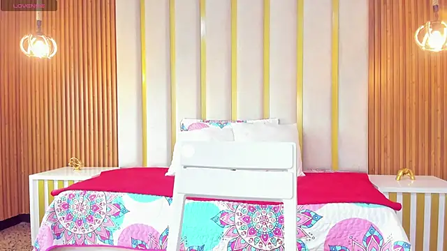 Snapshot of love_mommy chatting on 09/23/25, 06:44 love mommy online show from 09/23/25, 06:44