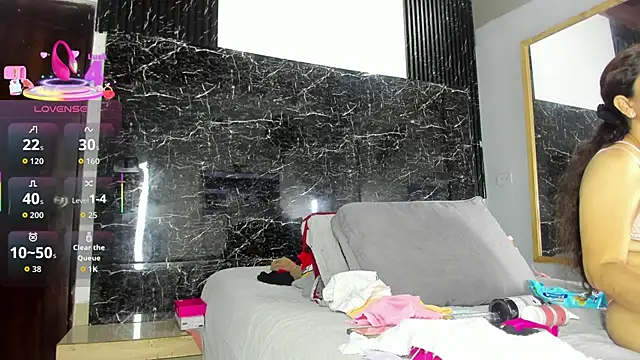 Yaya    11 online show from 12/04/25, 04:33