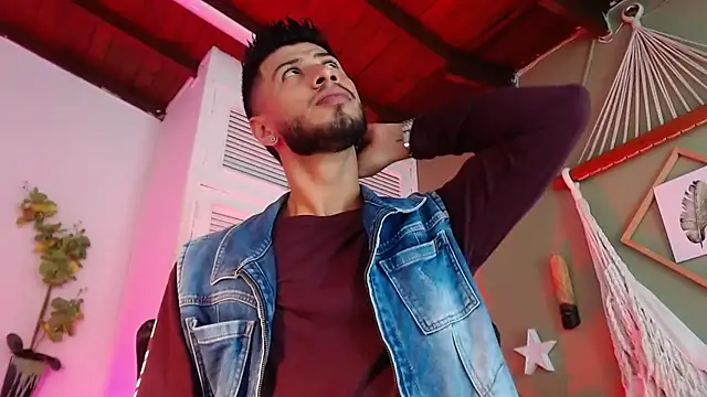 Colby brown03 online show from 11/28/25, 07:27