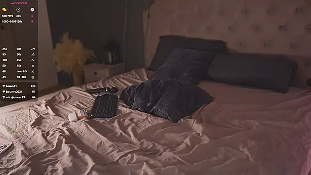 Snapshot of LolaStifler chatting on 02/10/25, 03:13 LolaStifler online show from 02/10/25, 03:13