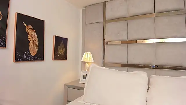 AmbarJensen online show from 10/02/25, 12:45