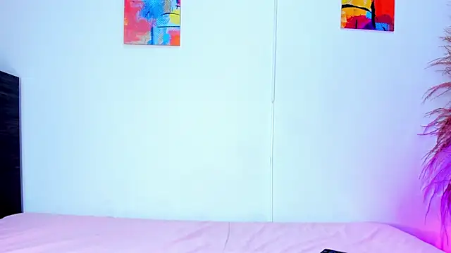 AnnieSofiia online show from 09/21/25, 07:48