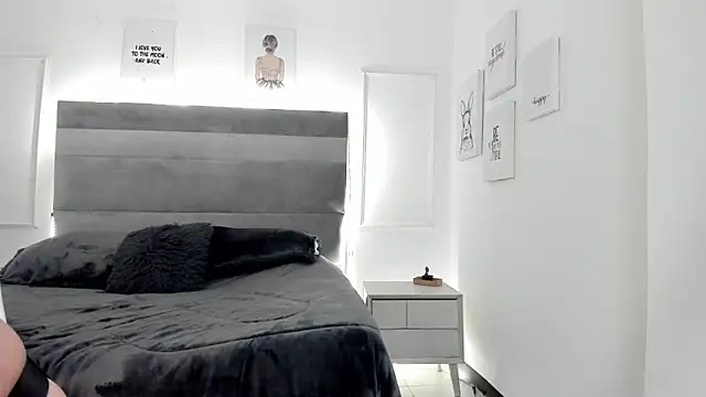 Snapshot of Eliz_jane chatting on 03/11/25, 01:01 Eliz jane online show from 03/11/25, 01:01