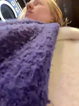 SuzieMurray online show from 12/18/24, 09:14