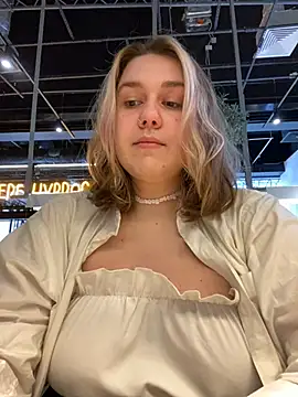 SuzieMurray online show from 03/18/25, 11:30