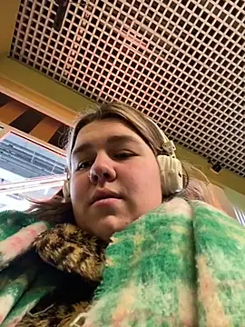 SuzieMurray online show from 03/21/25, 08:17