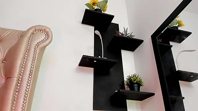 AlexaFoxy18 online show from 12/18/24, 09:36