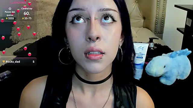 AlexaFoxy18 online show from 12/31/24, 06:59