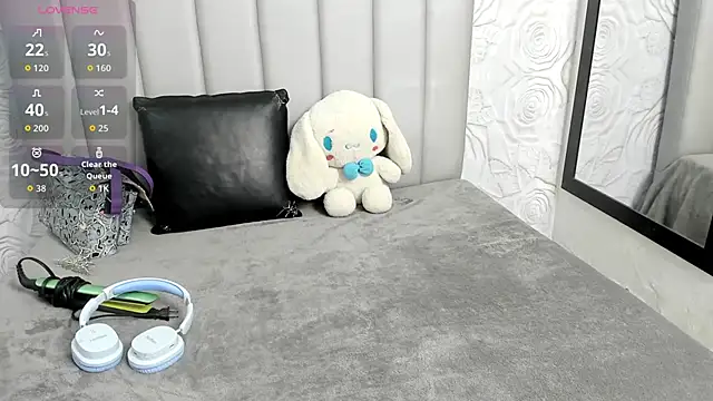 AlexaFoxy18 online show from 03/25/26, 06:52