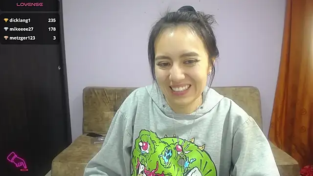  Allison sweet  online show from 01/18/25, 05:52