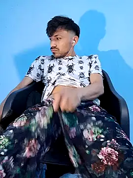 Snapshot of charlesss19 chatting on 03/20/25, 06:52 charlesss19 online show from 03/20/25, 06:52