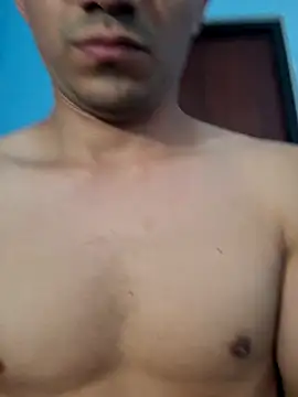 Snapshot of charlesss19 chatting on 11/04/25, 10:53 charlesss19 online show from 11/04/25, 10:53