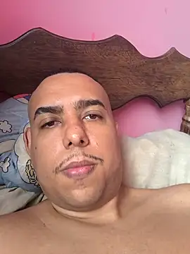 FABINHOSEOAU online show from 12/04/24, 01:42