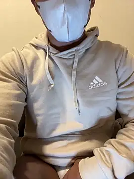 Snapshot of shouhei0123 chatting on 01/15/25, 09:35 shouhei0123 online show from 01/15/25, 09:35