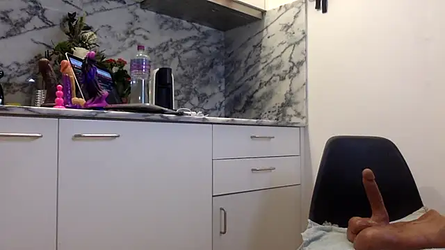 brazilianbbinuk online show from 03/08/25, 06:10