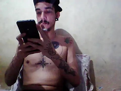 Snapshot of gatobranco001 chatting on 03/19/25, 07:38 gatobranco001 online show from 03/19/25, 07:38