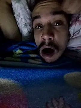 Snapshot of gatobranco001 chatting on 03/20/25, 04:09 gatobranco001 online show from 03/20/25, 04:09