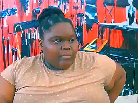 EbonyHotBuns online show from 11/17/25, 10:21