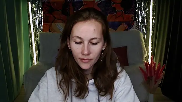 Snapshot of MichelleOrtis chatting on 02/06/25, 01:32 MichelleOrtis online show from 02/06/25, 01:32