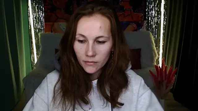 Snapshot of MichelleOrtis chatting on 02/06/25, 07:40 MichelleOrtis online show from 02/06/25, 07:40