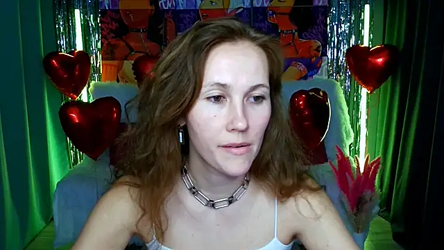 Snapshot of MichelleOrtis chatting on 02/13/25, 04:39 MichelleOrtis online show from 02/13/25, 04:39