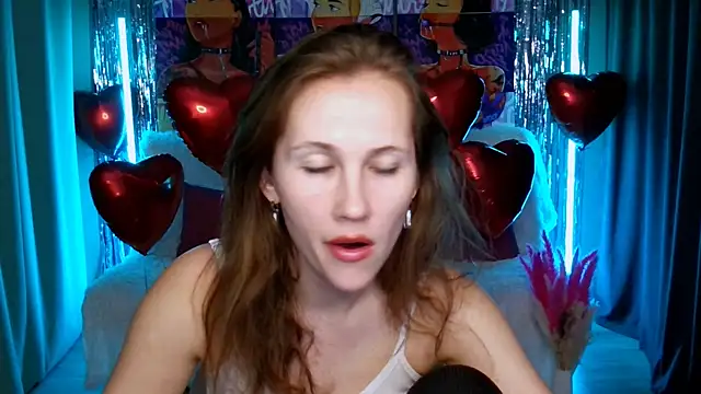Snapshot of MichelleOrtis chatting on 02/16/25, 02:10 MichelleOrtis online show from 02/16/25, 02:10