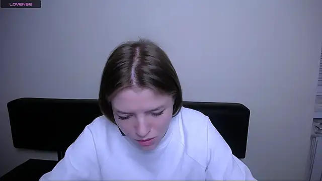 MissOliviaa  online show from 12/10/24, 04:38