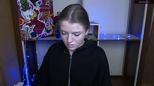 MissOliviaa  online show from 12/12/24, 12:55