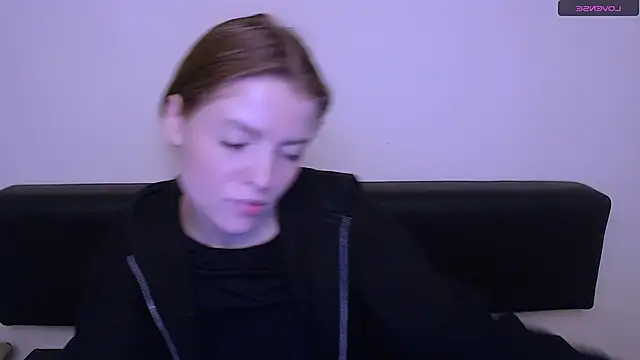 MissOliviaa  online show from 12/27/24, 11:06