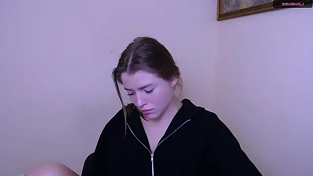 MissOliviaa  online show from 01/18/25, 10:39