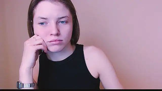 MissOliviaa  online show from 02/07/25, 12:28