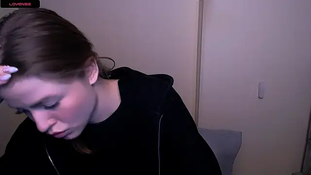 MissOliviaa  online show from 02/22/25, 12:08