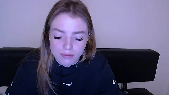 MissOliviaa  online show from 03/06/25, 08:41