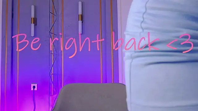 Smiley Mia online show from 01/31/25, 08:11