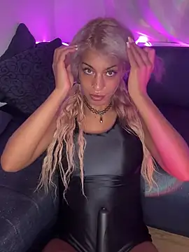 AlyssaHottv  online show from 01/08/25, 11:30