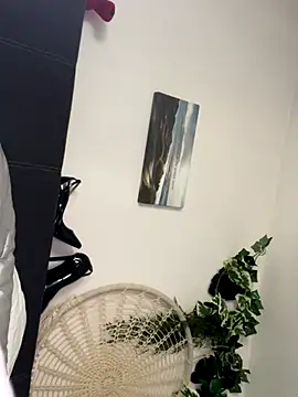 AlyssaHottv  online show from 10/02/25, 07:48