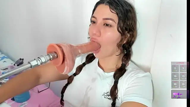 hade cute online show from 02/26/25, 11:48