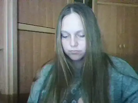 Snapshot of Evasapples chatting on 12/07/24, 09:00 Evasapples online show from 12/07/24, 09:00