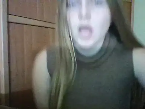 Snapshot of Evasapples chatting on 12/08/24, 05:55 Evasapples online show from 12/08/24, 05:55